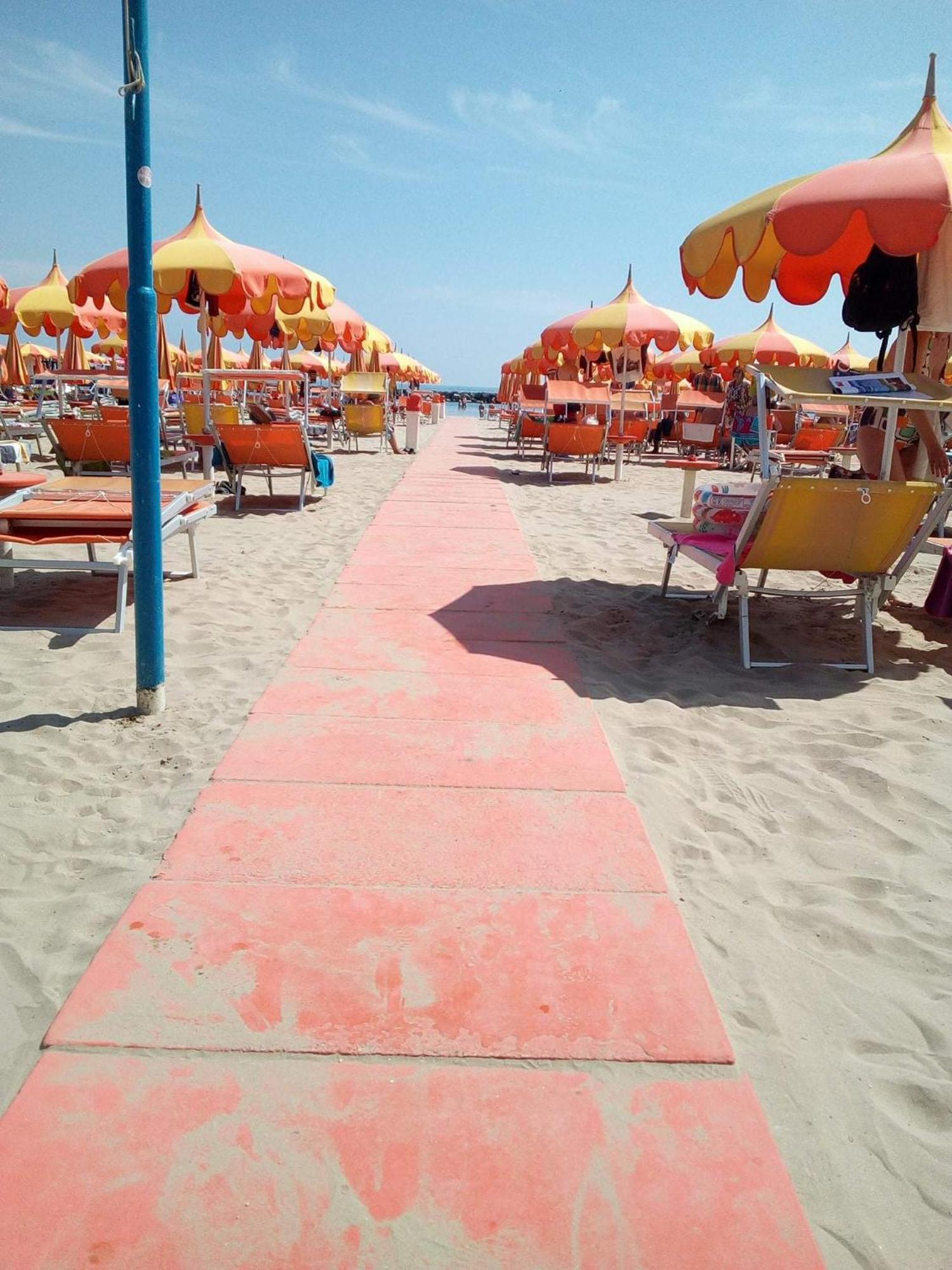 Villa Dolcevita Bellaria-Igea Marina Esterno foto